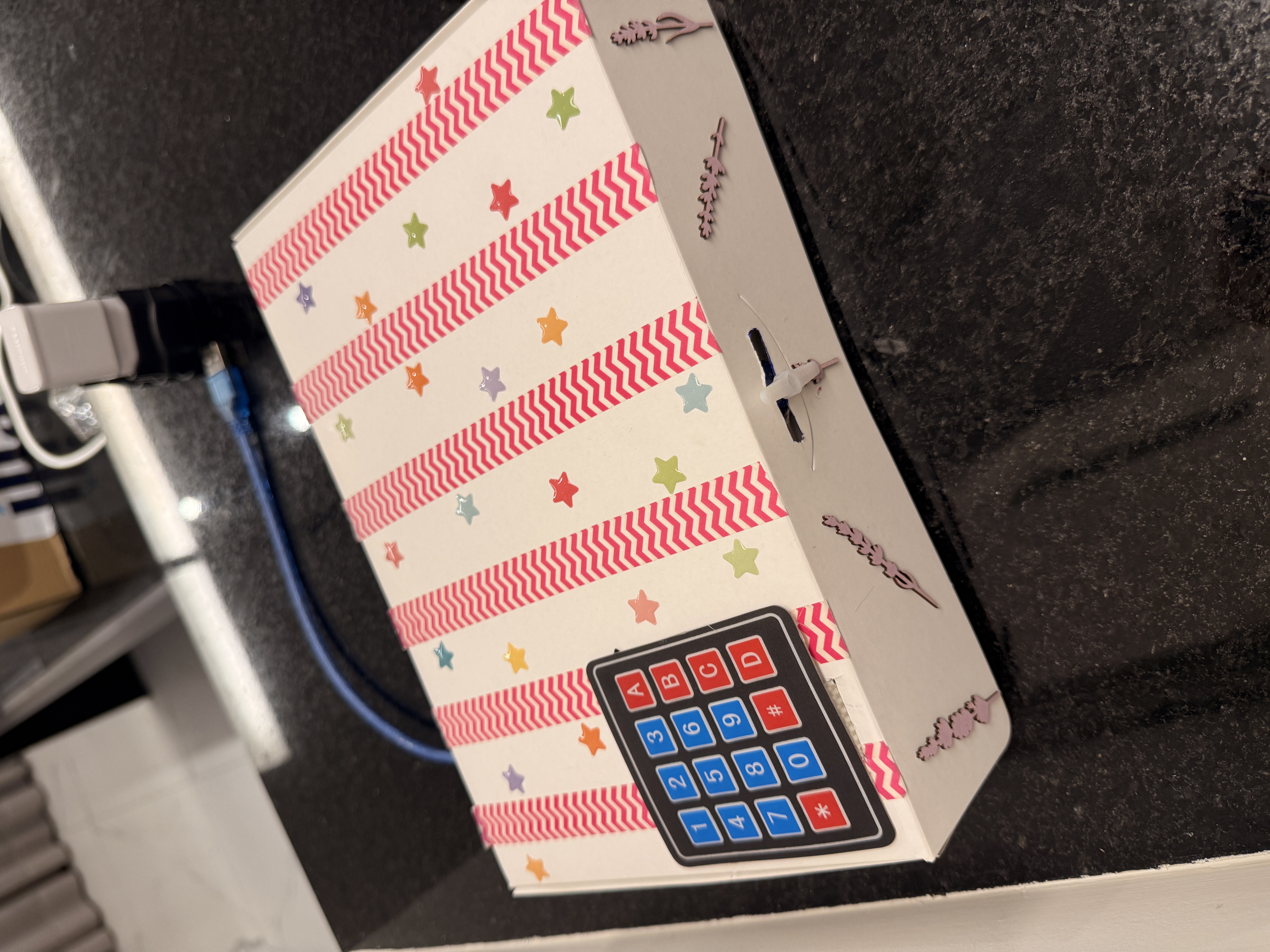 Caixa com Senha e Música - imagem 5